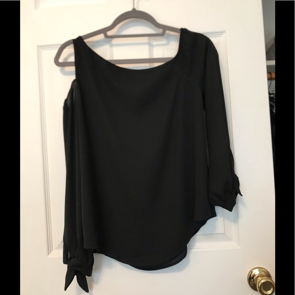Asymmetrical Express Top